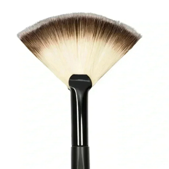 FREE 🆕Kokie Professional  Fan Brush - Picture 2 of 13